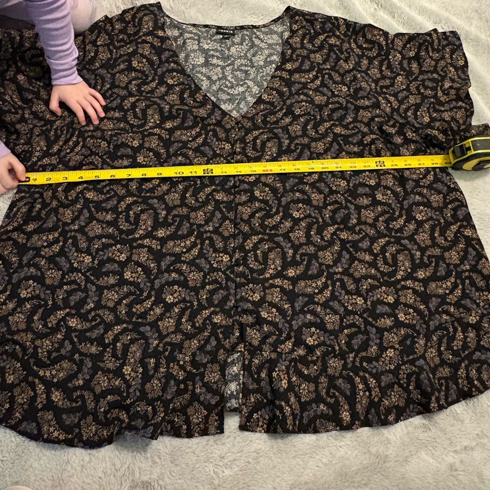 Torrid Button Up Flowy Top - Picture 5 of 7